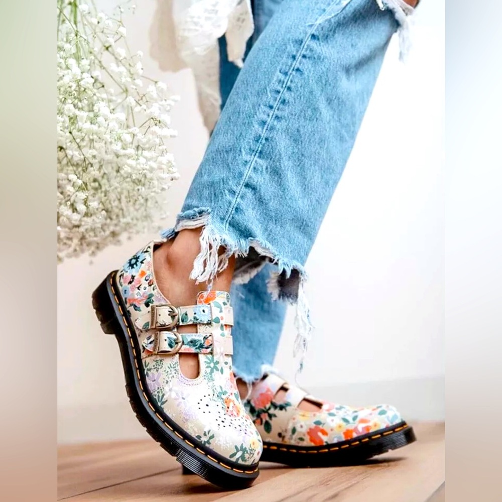 Dr. Martens Mary Jane shoes